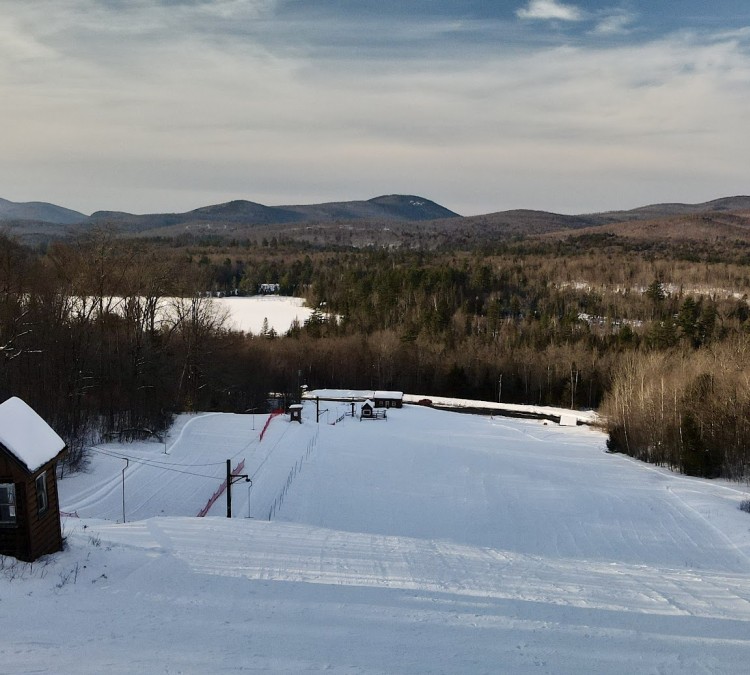 newcomb-ski-slope-photo